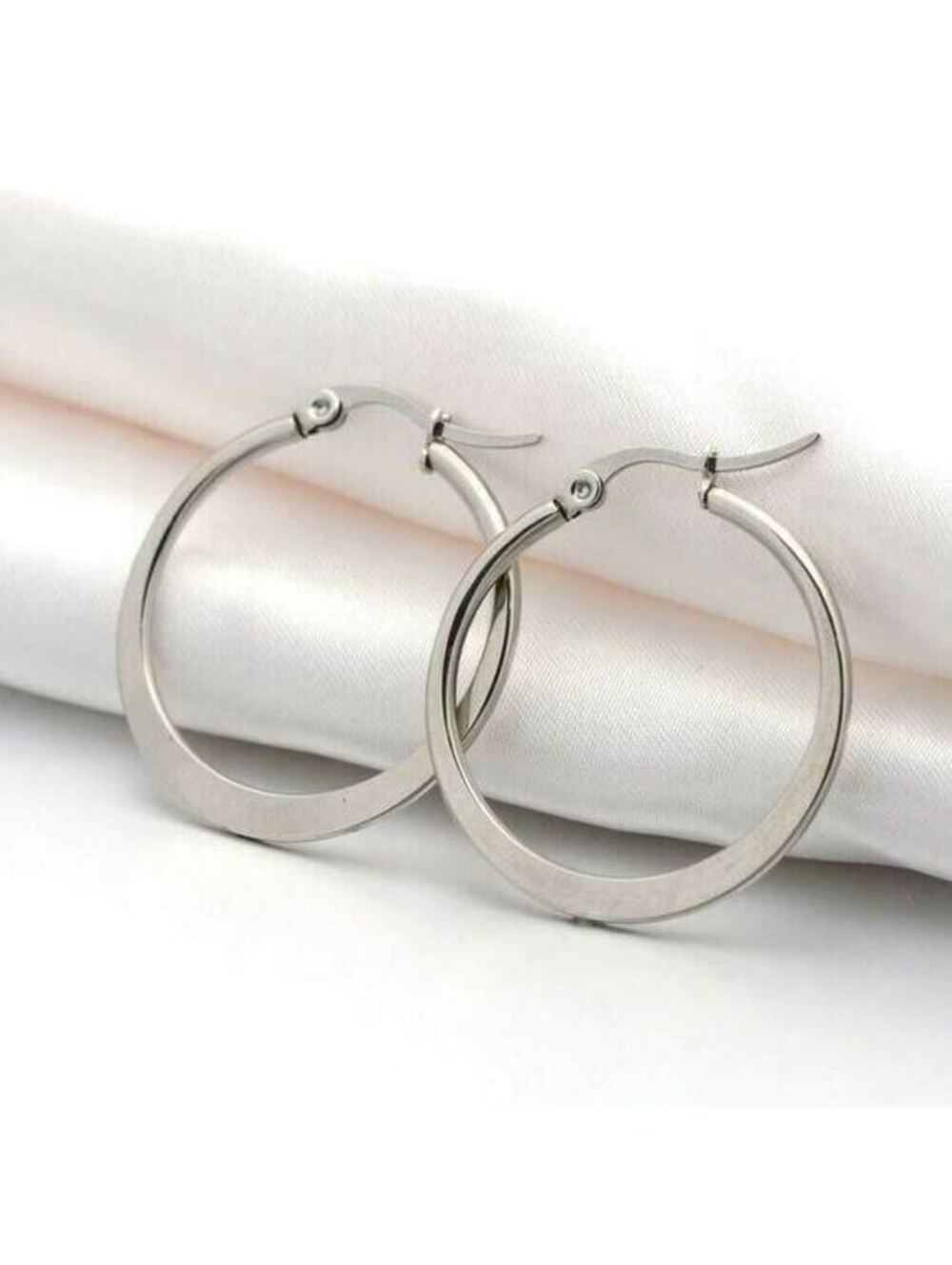 Surgical Stainless Steel Round Bladed 32x30mm Silver Hoop Earrings